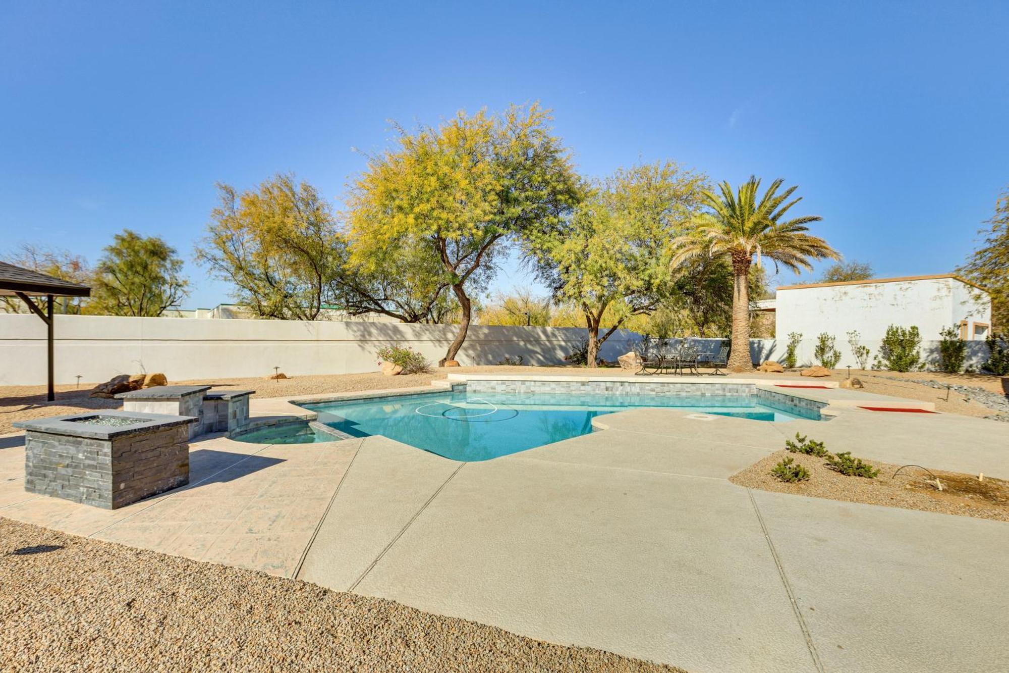Luxury With Private Pool And Gas Grill *