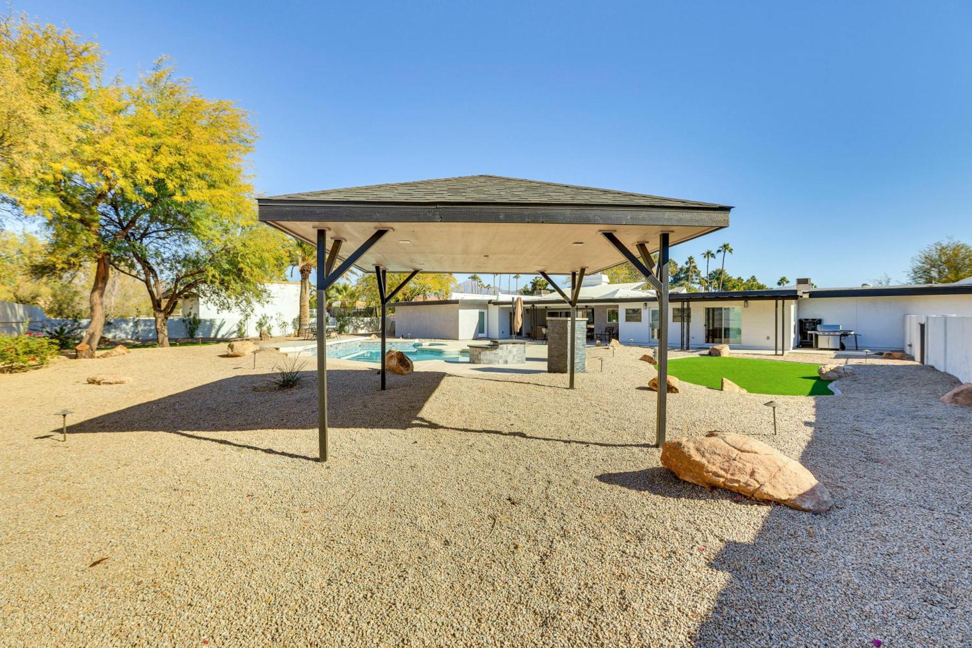 Luxury With Private Pool And Gas Grill Holiday home *