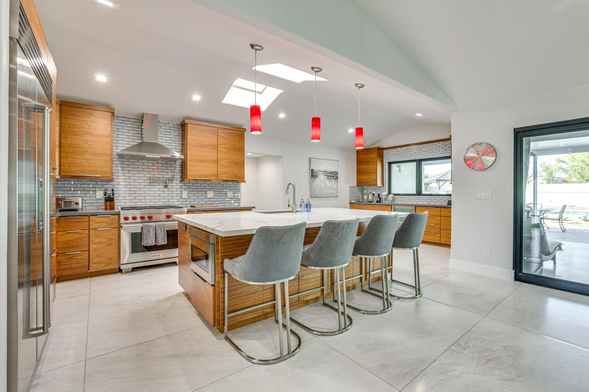 Luxury With Private Pool And Gas Grill Holiday home