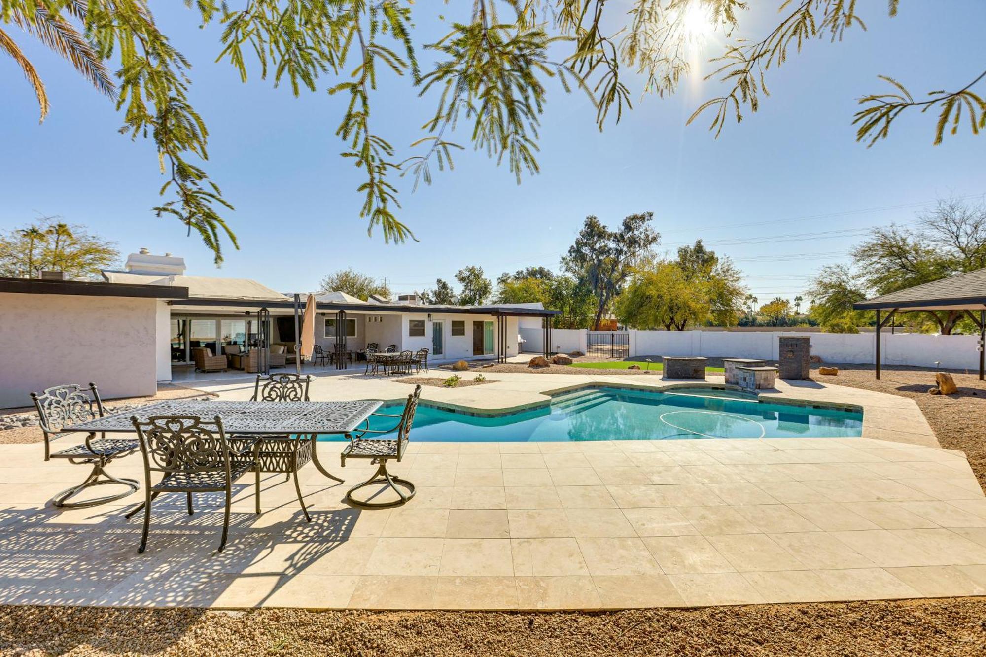 Luxury With Private Pool And Gas Grill Scottsdale